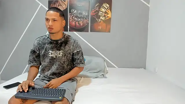 Snapshot of Sexy777Couple chatting on 30, 4, 2026 Sexy777Couple online show from 30, 4, 2026
