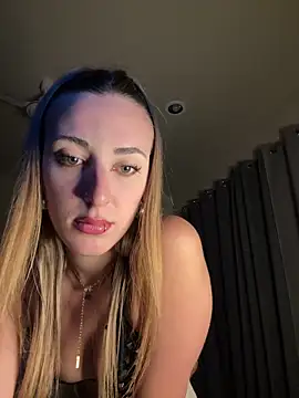 Snapshot of Sashailardi chatting on 25, 4, 2026 Sashailardi online show from 25, 4, 2026