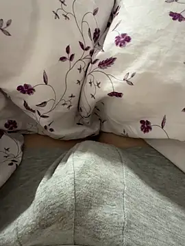 Snapshot of JJ_131 chatting on 15, 9, 2025 JJ 131 online show from 15, 9, 2025