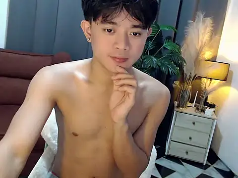 Snapshot of NautyBoyBrazeen_143 chatting on 27, 4, 2026 NautyBoyBrazeen 143 online show from 27, 4, 2026