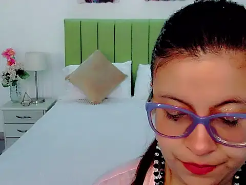 Snapshot of Amber_Rouge_ chatting on 22, 10, 2025 Amber Rouge online show from 22, 10, 2025