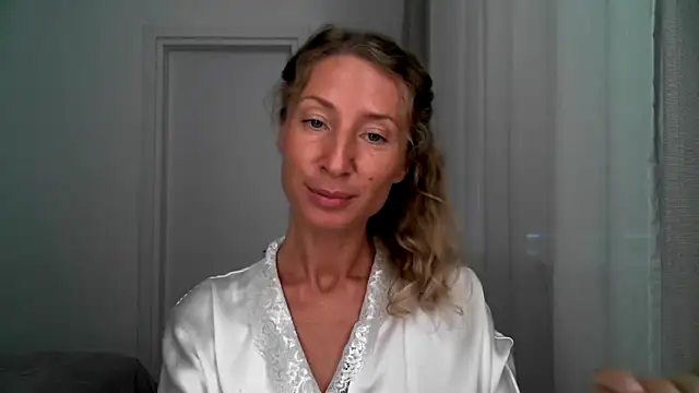 Snapshot of Paevoa chatting on 14, 9, 2025 Paevoa online show from 14, 9, 2025