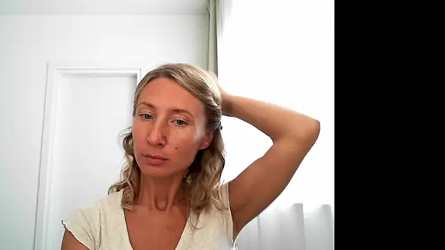 Snapshot of Paevoa chatting on 8, 10, 2025 Paevoa online show from 8, 10, 2025