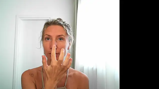 Snapshot of Paevoa chatting on 13, 10, 2025 Paevoa online show from 13, 10, 2025