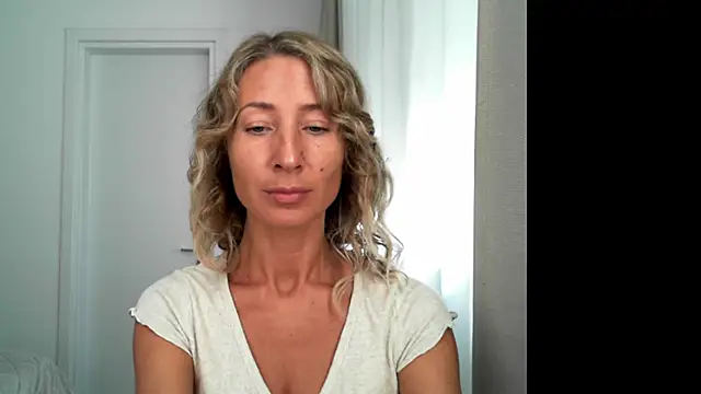 Snapshot of Paevoa chatting on 21, 10, 2025 Paevoa online show from 21, 10, 2025