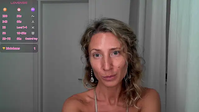 Snapshot of Paevoa chatting on 10, 11, 2025 Paevoa online show from 10, 11, 2025