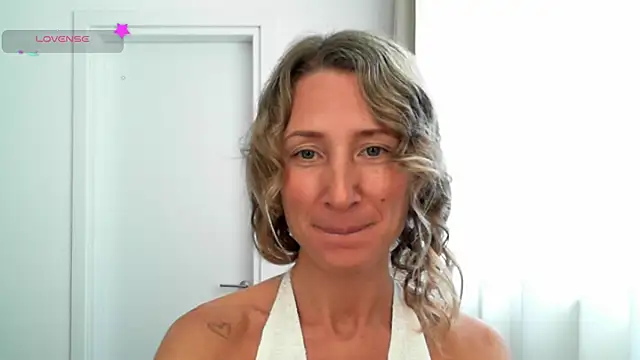 Snapshot of Paevoa chatting on 19, 12, 2025 Paevoa online show from 19, 12, 2025