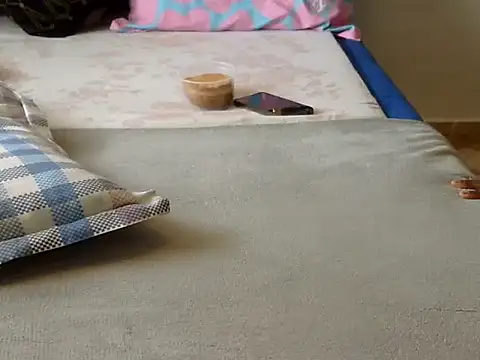 Playroom queen online show from 4, 10, 2025