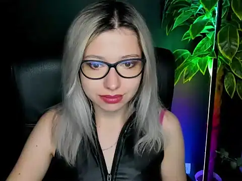 Snapshot of loveHeidi chatting on 16, 9, 2025 loveHeidi online show from 16, 9, 2025