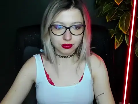 Snapshot of loveHeidi chatting on 11, 2, 2026 loveHeidi online show from 11, 2, 2026