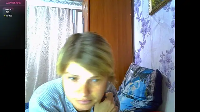 Snapshot of SaraSnow_ chatting on 16, 10, 2025 SaraSnow online show from 16, 10, 2025