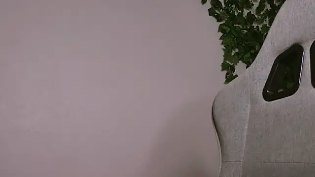 Yoka paradoXXX online show from 2, 12, 2025