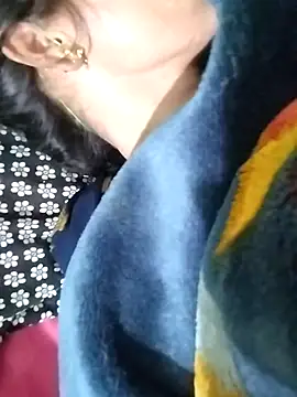 KIRTI12 HOT online show from 8, 11, 2025