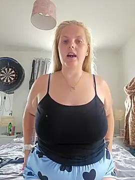 Snapshot of Dolliejayxx chatting on 16, 9, 2025 Dolliejayxx online show from 16, 9, 2025