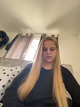 Snapshot of Dolliejayxx chatting on 22, 10, 2025 Dolliejayxx online show from 22, 10, 2025