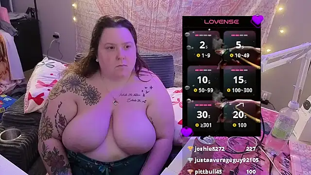 Snapshot of brookenicole3003 chatting on 17, 4, 2026 brookenicole3003 online show from 17, 4, 2026