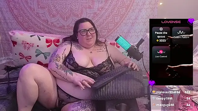 Snapshot of brookenicole3003 chatting on 6, 5, 2026 brookenicole3003 online show from 6, 5, 2026