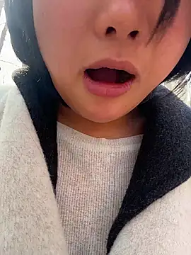 Snapshot of Fengbaby-555 chatting on 8, 3, 2026 Fengbaby-555 online show from 8, 3, 2026