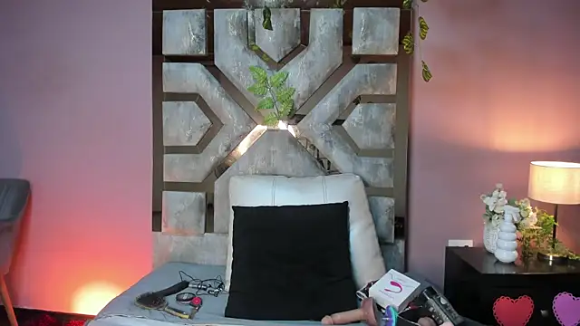 Snapshot of Electra_Gosselin chatting on 8, 7, 2026 Electra Gosselin online show from 8, 7, 2026