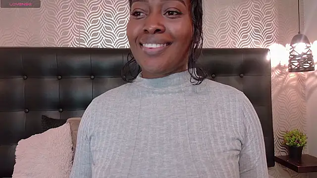 Snapshot of NaiaraMasson_ chatting on 9, 3, 2026 NaiaraMasson online show from 9, 3, 2026