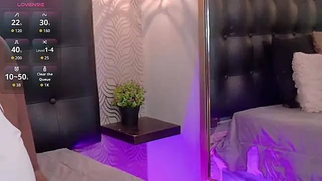 Snapshot of NaiaraMasson_ chatting on 10, 3, 2026 NaiaraMasson online show from 10, 3, 2026