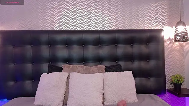 Snapshot of NaiaraMasson_ chatting on 14, 3, 2026 NaiaraMasson online show from 14, 3, 2026