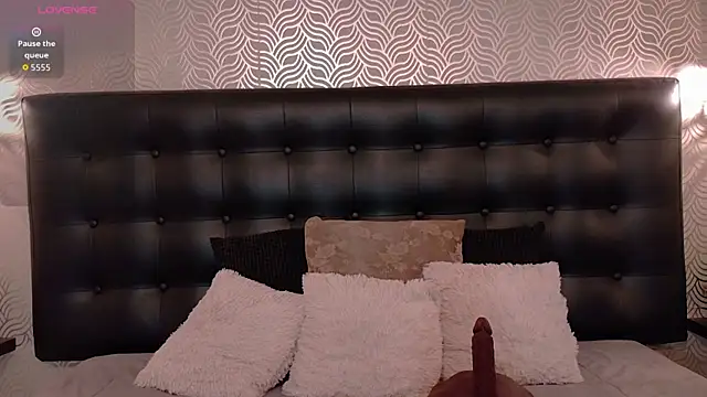 Snapshot of NaiaraMasson_ chatting on 28, 4, 2026 NaiaraMasson online show from 28, 4, 2026