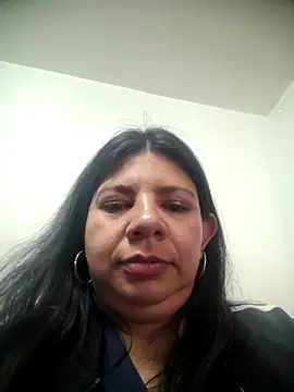 Snapshot of kinky_momm chatting on 9, 10, 2025 kinky momm online show from 9, 10, 2025