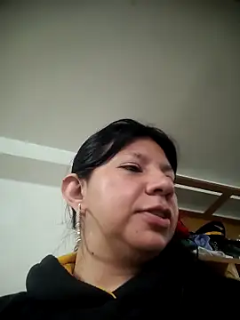 Snapshot of kinky_momm chatting on 24, 10, 2025 kinky momm online show from 24, 10, 2025