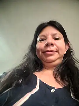 Snapshot of kinky_momm chatting on 28, 10, 2025 kinky momm online show from 28, 10, 2025