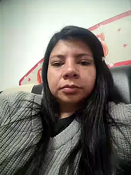 Snapshot of kinky_momm chatting on 5, 11, 2025 kinky momm online show from 5, 11, 2025