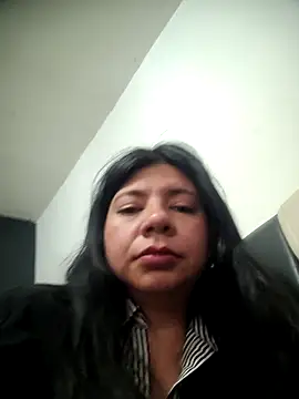 Snapshot of kinky_momm chatting on 20, 11, 2025 kinky momm online show from 20, 11, 2025