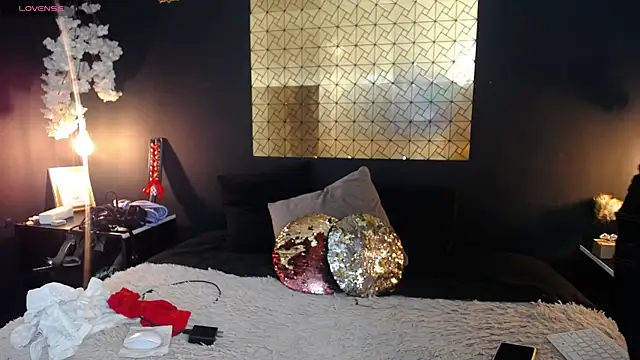 Snapshot of kinky_momm chatting on 21, 11, 2025 kinky momm online show from 21, 11, 2025