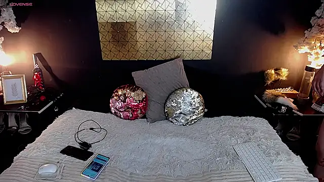 Snapshot of kinky_momm chatting on 7, 1, 2026 kinky momm online show from 7, 1, 2026