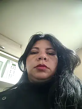 Snapshot of kinky_momm chatting on 9, 1, 2026 kinky momm online show from 9, 1, 2026