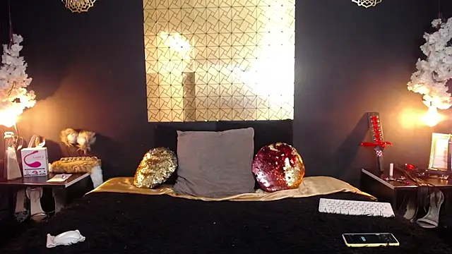 Snapshot of kinky_momm chatting on 29, 4, 2026 kinky momm online show from 29, 4, 2026