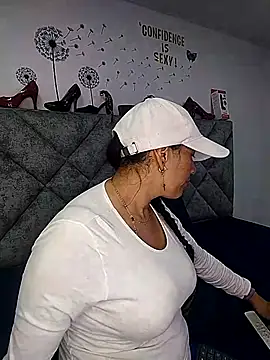 Shantey Laurent online show from 14, 2, 2026