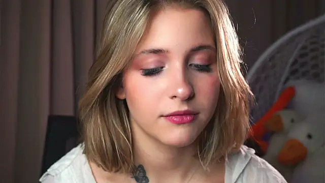 Snapshot of LoveSeekins chatting on 25, 6, 2026 LoveSeekins online show from 25, 6, 2026