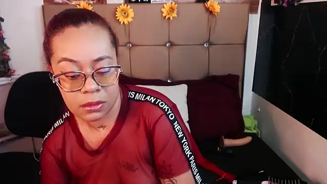 Snapshot of MIA__SPENCER chatting on 6, 2, 2026 MIA SPENCER online show from 6, 2, 2026