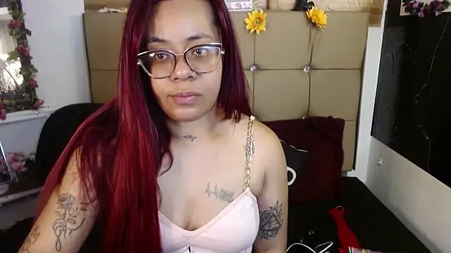 Snapshot of MIA__SPENCER chatting on 25, 2, 2026 MIA SPENCER online show from 25, 2, 2026