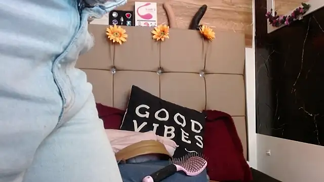 Snapshot of MIA__SPENCER chatting on 26, 2, 2026 MIA SPENCER online show from 26, 2, 2026