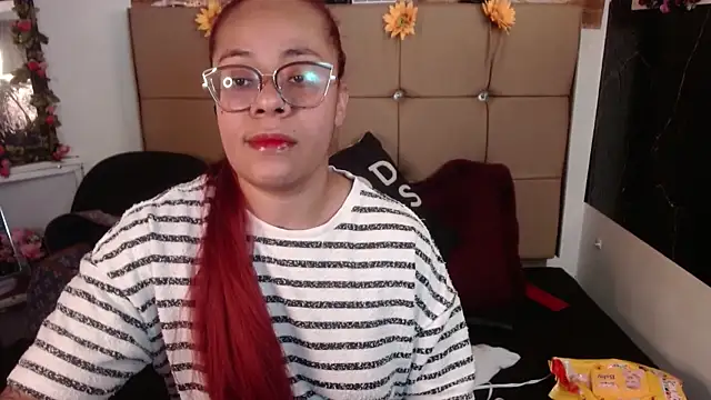 Snapshot of MIA__SPENCER chatting on 28, 2, 2026 MIA SPENCER online show from 28, 2, 2026