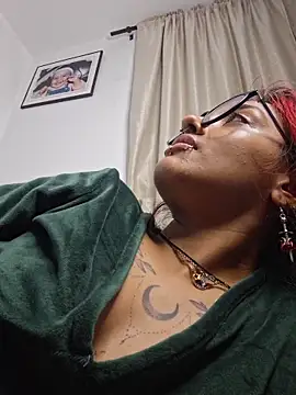 Snapshot of carolinerue chatting on 26, 3, 2026 carolinerue online show from 26, 3, 2026