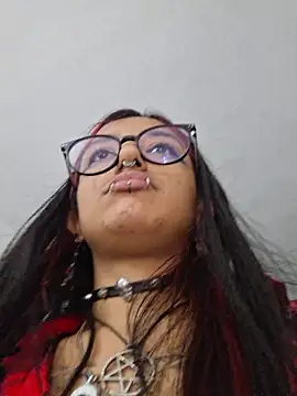 Snapshot of carolinerue chatting on 25, 4, 2026 carolinerue online show from 25, 4, 2026
