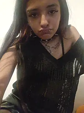 Snapshot of carolinerue chatting on 13, 5, 2026 carolinerue online show from 13, 5, 2026