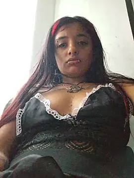 Snapshot of carolinerue chatting on 23, 5, 2026 carolinerue online show from 23, 5, 2026