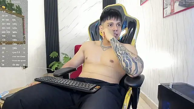 Snapshot of xKevyn chatting on 30, 11, 2025 xKevyn online show from 30, 11, 2025