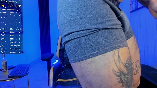 Snapshot of xKevyn chatting on 22, 12, 2025 xKevyn online show from 22, 12, 2025