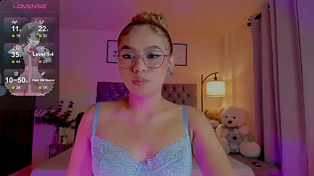 Snapshot of OxanaFedorova1- chatting on 15, 5, 2026 OxanaFedorova1- online show from 15, 5, 2026