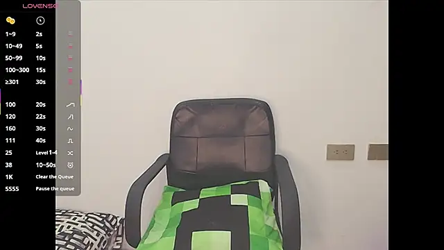Snapshot of Isis_Bladee chatting on 11, 6, 2026 Isis Bladee online show from 11, 6, 2026